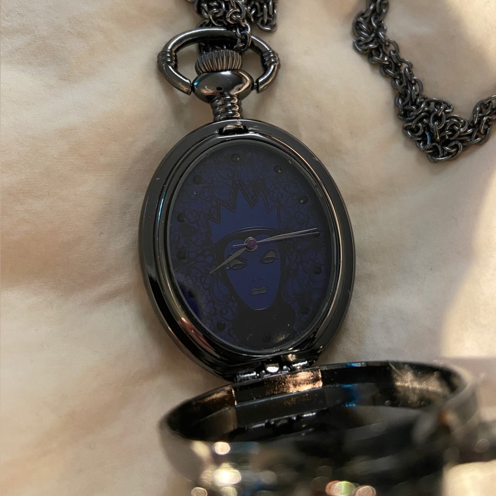 NWOT Disney Evil Witch Pendant Watch